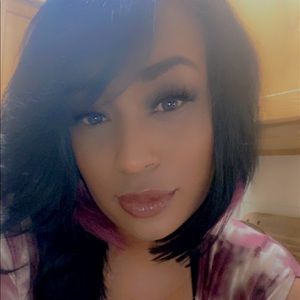 Meet your Posher, Telaya